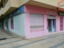 Unidad comercial en Pamplona - Iruña