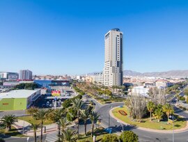 Unidad comercial en El Ejido