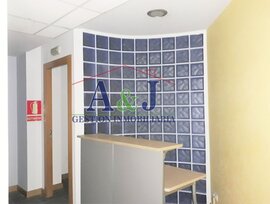 Unidad comercial en Santander