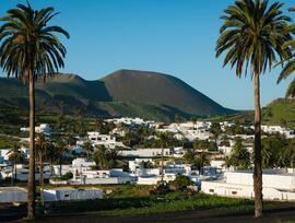 Parcela urbana edificable en Haria