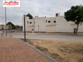 Parcela urbana edificable en Dolores