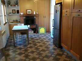 Casa adosada en Madrigueras