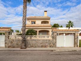 Villa en Creixell