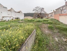 Parcela urbana edificable en Granada