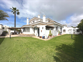 Villa en Chiclana de la Frontera