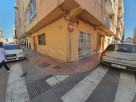 Unidad comercial en Almeria