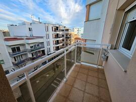 Piso en L` Ampolla