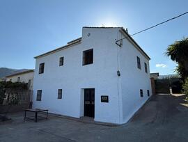 Casa de campo en Alora