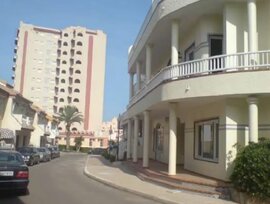 Unidad comercial en La Manga del Mar Menor