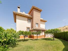 Villa en Huetor Vega