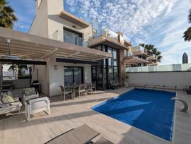 Villa en Orihuela Costa