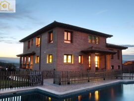 Villa en Carbajal de la Legua