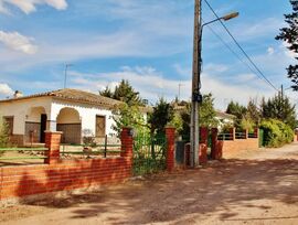 Casa de campo en Villafranca de los Caballeros