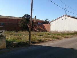 Parcela urbana en Pinseque