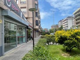 Unidad comercial en Santander