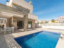 Villa en San Miguel de Salinas