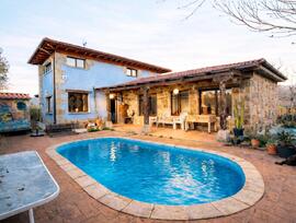 Villa en Bugedo