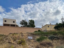 Parcela urbana en Elche pedanias