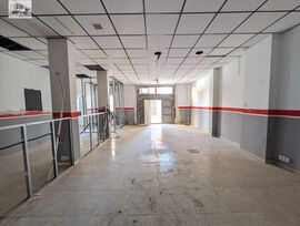 Unidad comercial en La Pobla de Vallbona