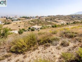 Parcela urbana en La Zubia