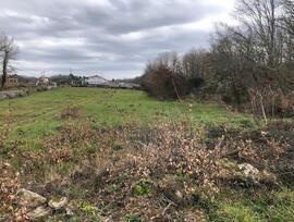 Parcela urbana en Amoeiro