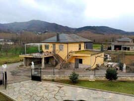 Casa de campo en Villafranca del Bierzo