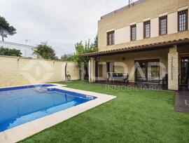 Villa en Castilleja de la Cuesta