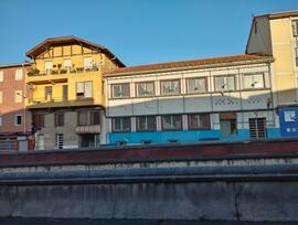 Unidad comercial en Santander