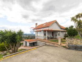 Villa en Salvaterra de Miño