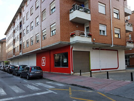 Unidad comercial en Los Corrales de Buelna