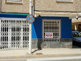 Unidad comercial en Los Nietos