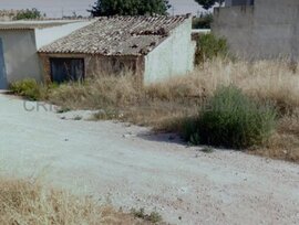 Parcela urbana en Villar del Arzobispo