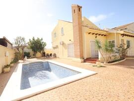 Villa en Orihuela Costa