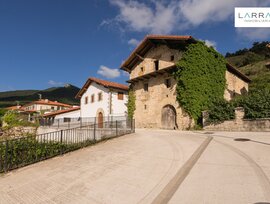 Casa en Zuriain
