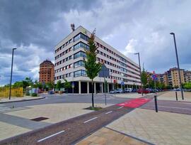 Unidad comercial en Pamplona - Iruña