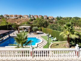 Villa en Gojar