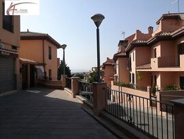 Unidad comercial en Monachil