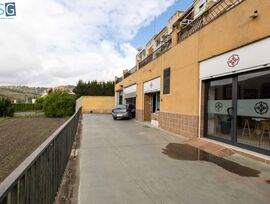 Unidad comercial en Cenes de la Vega