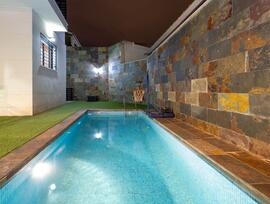 Villa en Huetor Vega