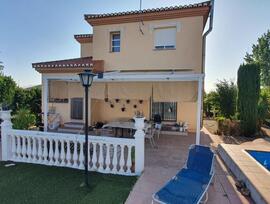 Villa en Cullar Vega