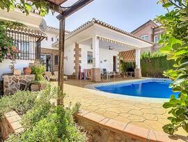 Villa en Cullar Vega