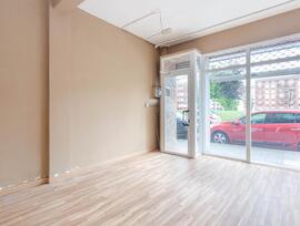 Unidad comercial en Mieres
