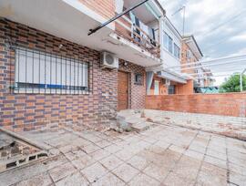 Casa adosada en Villa del Prado
