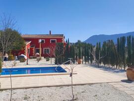 Villa en Hondon de las Nieves