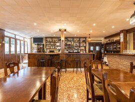 Unidad comercial en Gojar