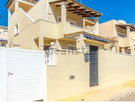 Villa en Orihuela