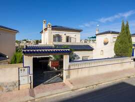 Villa en Orihuela