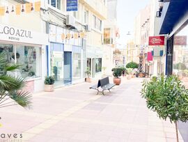 Se alquila local en el Centro