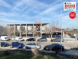 IMPRESIONANTE Terreno con esqueleto de 1.538m² Situada en una gran ubicación en el polígono Valdefuentes, Arroyomolinos, Madrid.