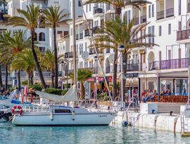 Apartamento de 2 dormitorios en Puerto deportivo de la Duquesa